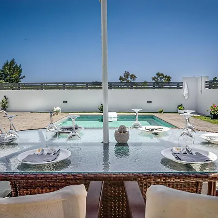 Villa Bluewind Sarakinádhon